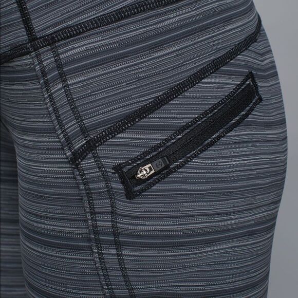 Lululemon Running Top Speed Crop Stripe Black - Picture 5 of 11